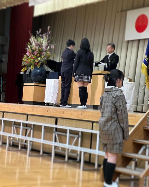 長森南小学校卒業証書授与式